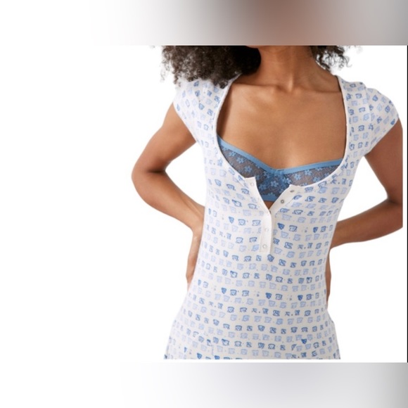 UO Maureen Henley Mini Dress Blue Multi Size S - Picture 3 of 5